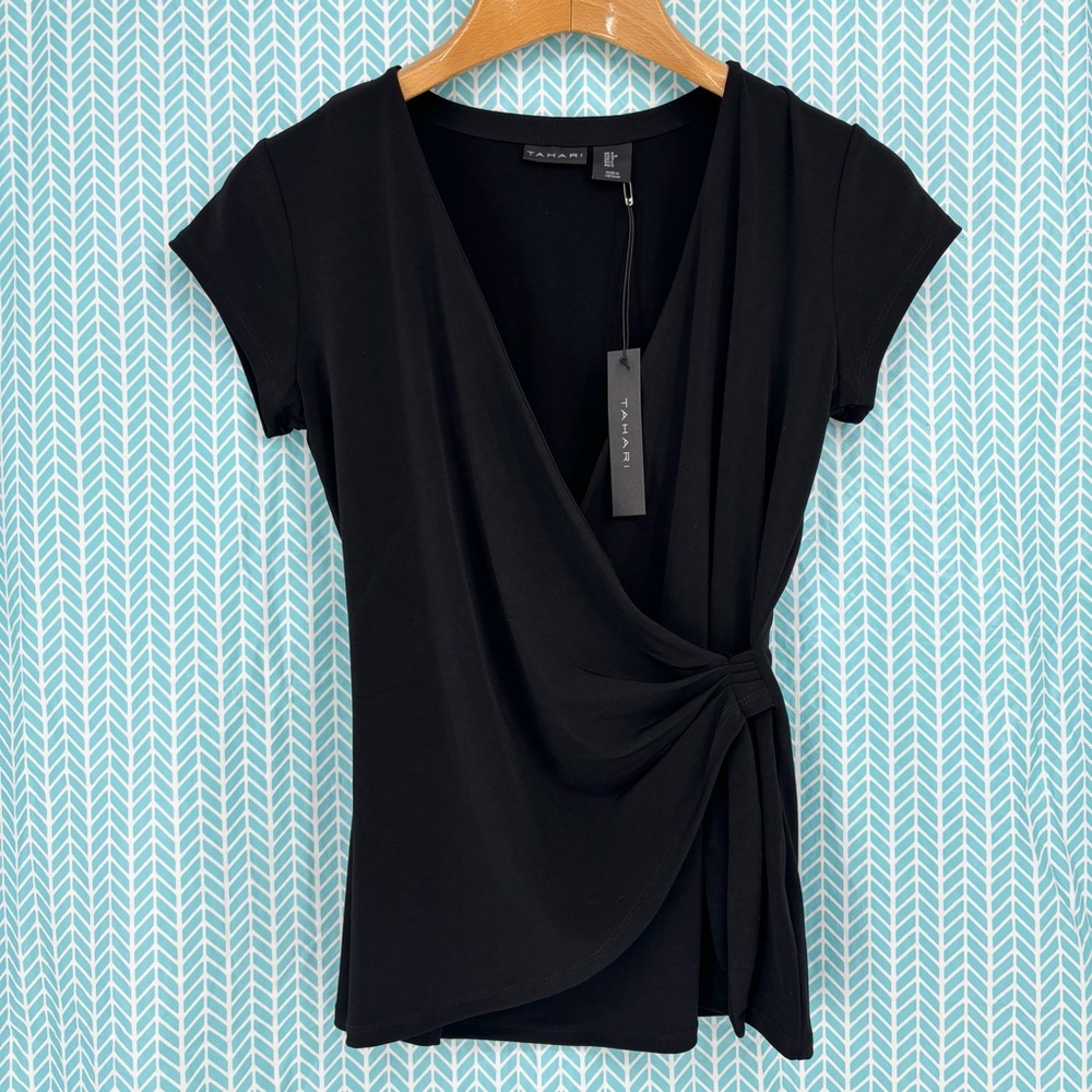 Tahari NWT Black Short Sleeve Wrap Style Front V-Neck Slim Fit Top, Small